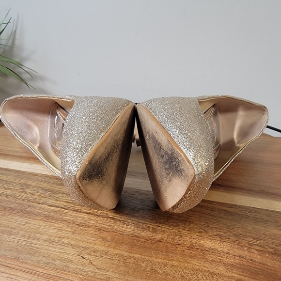 Gianni Bini Platinum Collection Sparkly Gold Stiletto Heels Size 7.5 - Picture 8 of 17
